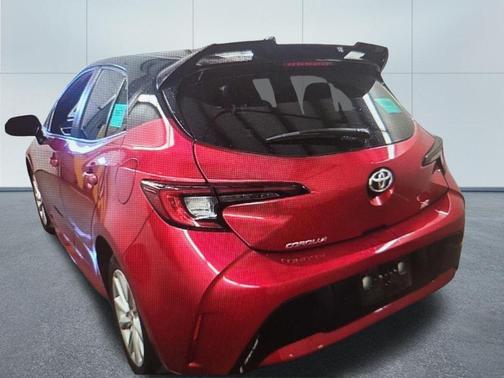 Finish Line Red/Midnight Black Metallic 2023 Toyota Corolla SE