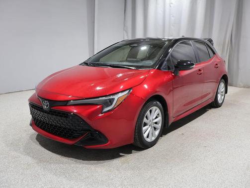 Finish Line Red/Midnight Black Metallic 2023 Toyota Corolla SE