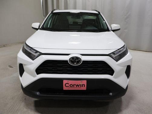 Ice Cap 2024 Toyota RAV4 XLE