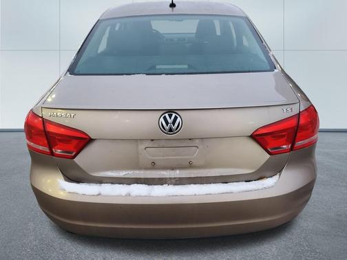 2015 Volkswagen Passat 1.8T S