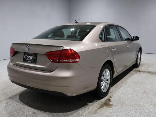 2015 Volkswagen Passat 1.8T S