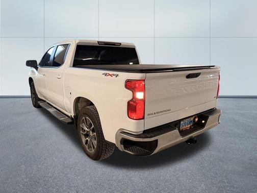 Summit White 2025 Chevrolet Silverado 1500 LT