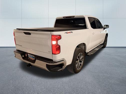 Summit White 2025 Chevrolet Silverado 1500 LT
