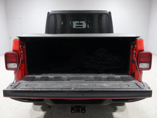 2022 Jeep Gladiator Willys 4x4