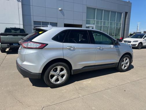 2017 Ford Edge SE