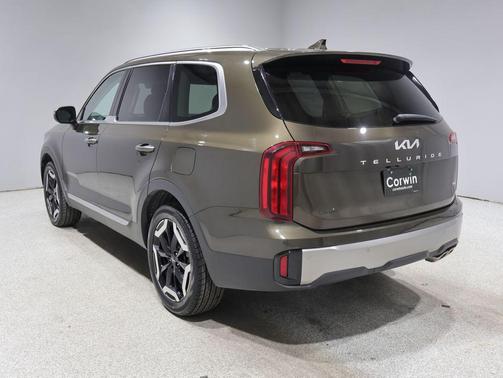 Dark Moss 2025 Kia Telluride S