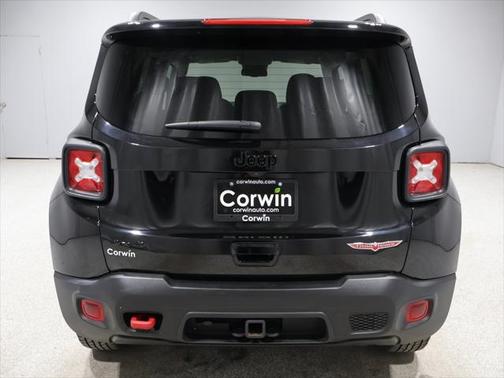 2023 Jeep Renegade Trailhawk