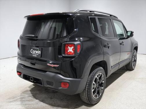 2023 Jeep Renegade Trailhawk
