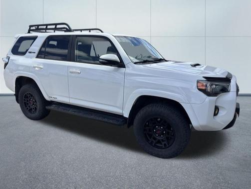 Super White 2019 Toyota 4Runner SR5