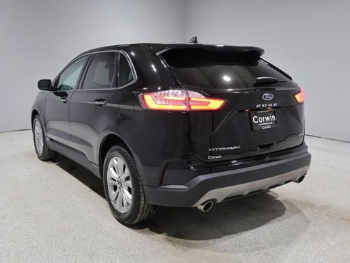 Agate Black Metallic 2024 Ford Edge Titanium