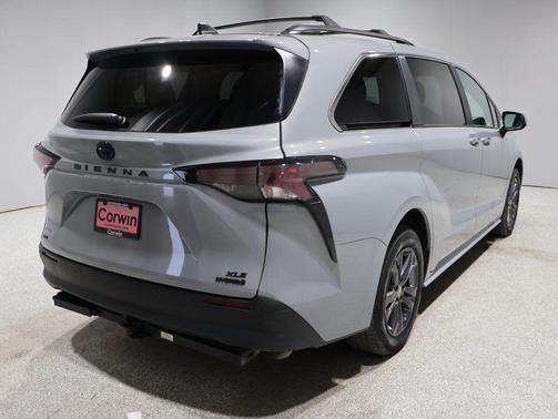 2024 Toyota Sienna Woodland Edition