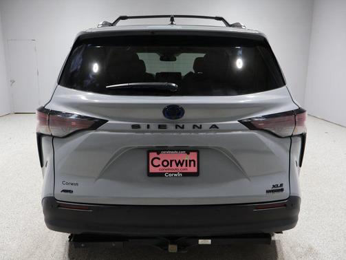 2024 Toyota Sienna Woodland Edition