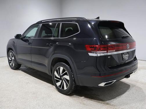 2025 Volkswagen Atlas 2.0T SE w/Technology 4MOTION