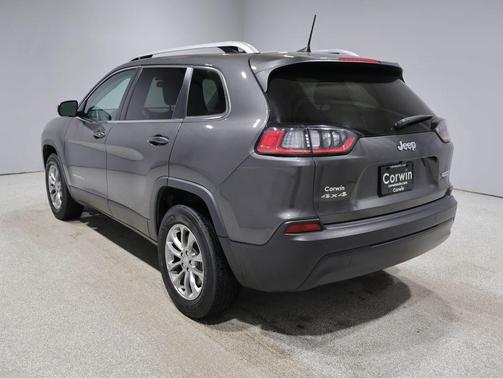 Granite Crystal Metallic Clearcoat 2019 Jeep Cherokee Latitude Plus