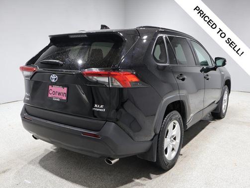 2021 Toyota RAV4 Hybrid XLE
