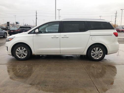 2016 Kia Sedona LX