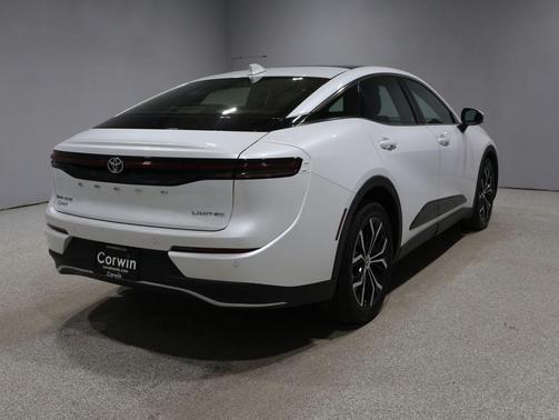 Oxygen White 2024 Toyota Crown Limited