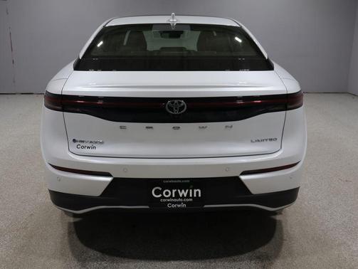 Oxygen White 2024 Toyota Crown Limited