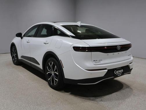 Oxygen White 2024 Toyota Crown Limited