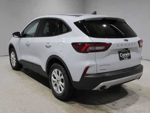 SPACE SILVER METALLIC 2025 Ford Escape Active