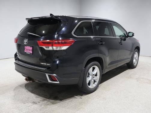 Midnight Black Metallic 2017 Toyota Highlander Limited