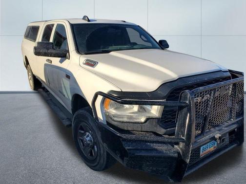 Bright White Clearcoat 2022 RAM 2500 Tradesman Crew Cab 4x4 8' Box