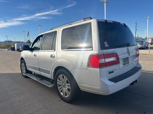 2014 Lincoln Navigator Base
