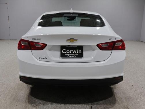Summit White 2023 Chevrolet Malibu FWD 1LT