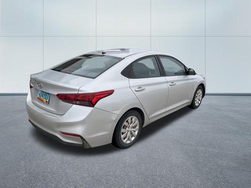 Olympus Silver 2018 Hyundai Accent SE