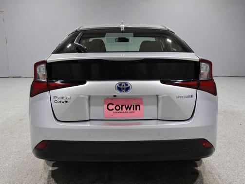 2021 Toyota Prius LE