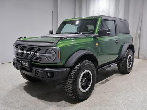ERUPTION GREEN METALLIC 2023 Ford Bronco Badlands