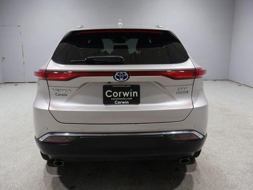 Titanium Glow 2021 Toyota Venza XLE