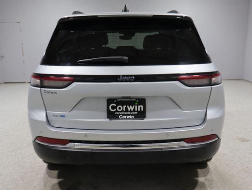 Silver Zynith 2023 Jeep Grand Cherokee 4xe Base
