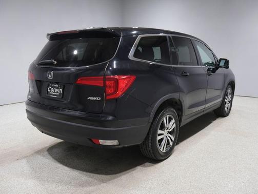 Crystal Black Pearl 2016 Honda Pilot EX-L