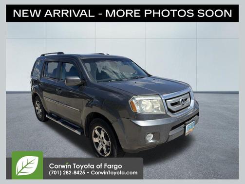 Polished Metal Metallic 2011 Honda Pilot Touring