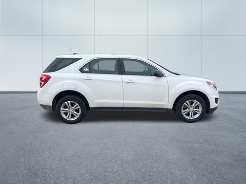 Summit White 2016 Chevrolet Equinox LS