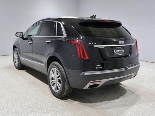 Stellar Black Metallic 2022 Cadillac XT5 Premium Luxury