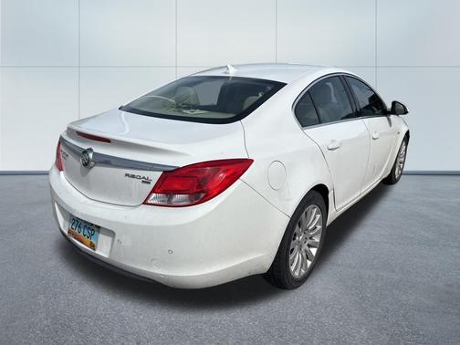 Summit White 2011 Buick Regal CXL
