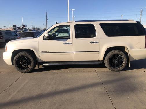 2011 GMC Yukon XL Denali