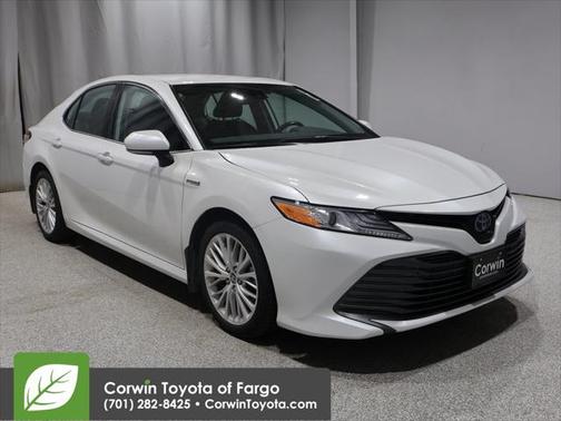 2020 Toyota Camry Hybrid XLE