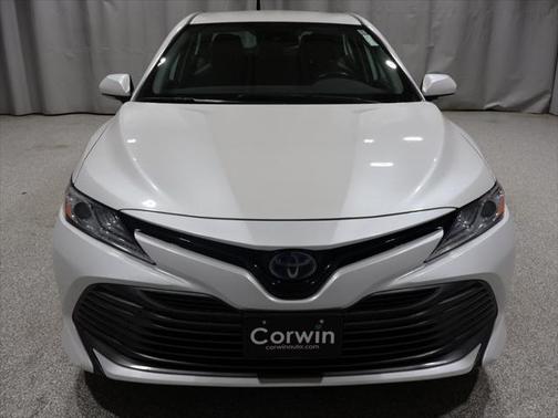 2020 Toyota Camry Hybrid XLE