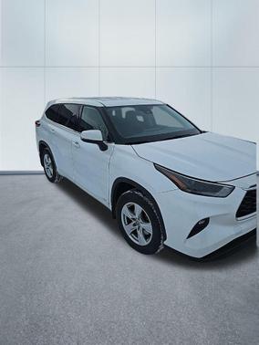 2022 Toyota Highlander Hybrid LE