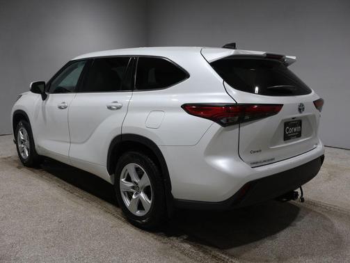 2022 Toyota Highlander Hybrid LE