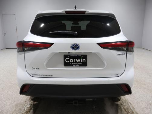 2022 Toyota Highlander Hybrid LE