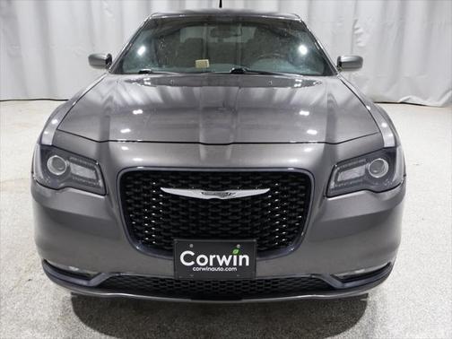 2018 Chrysler 300 S