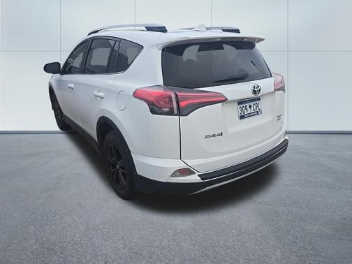 Super White 2017 Toyota RAV4 XLE