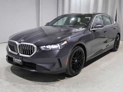 Dark Graphite Metallic 2024 BMW 530 xDrive