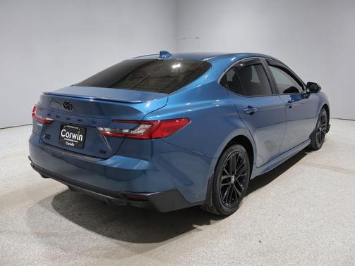 Ocean Gem 2025 Toyota Camry SE