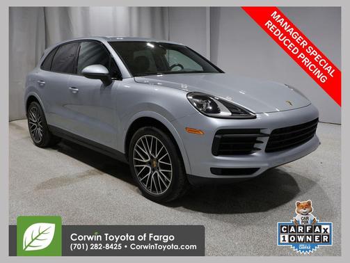 Dolomite Silver Metallic 2022 Porsche Cayenne Cayenne