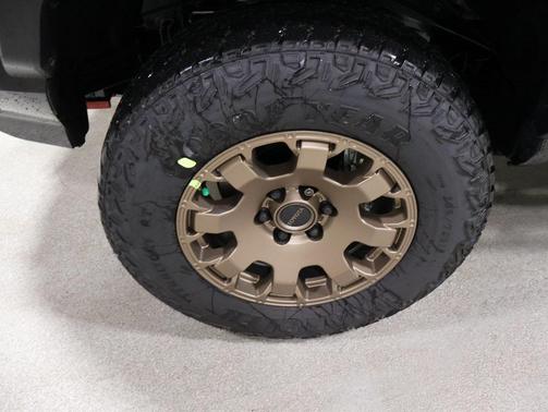 2025 Toyota Tacoma Hybrid Trailhunter